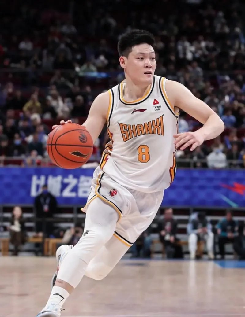 开云体育 登录-广东宏远迎国王杯关键赛，今夜战术微调，压力陡增，年轻球员得到机会的简单介绍