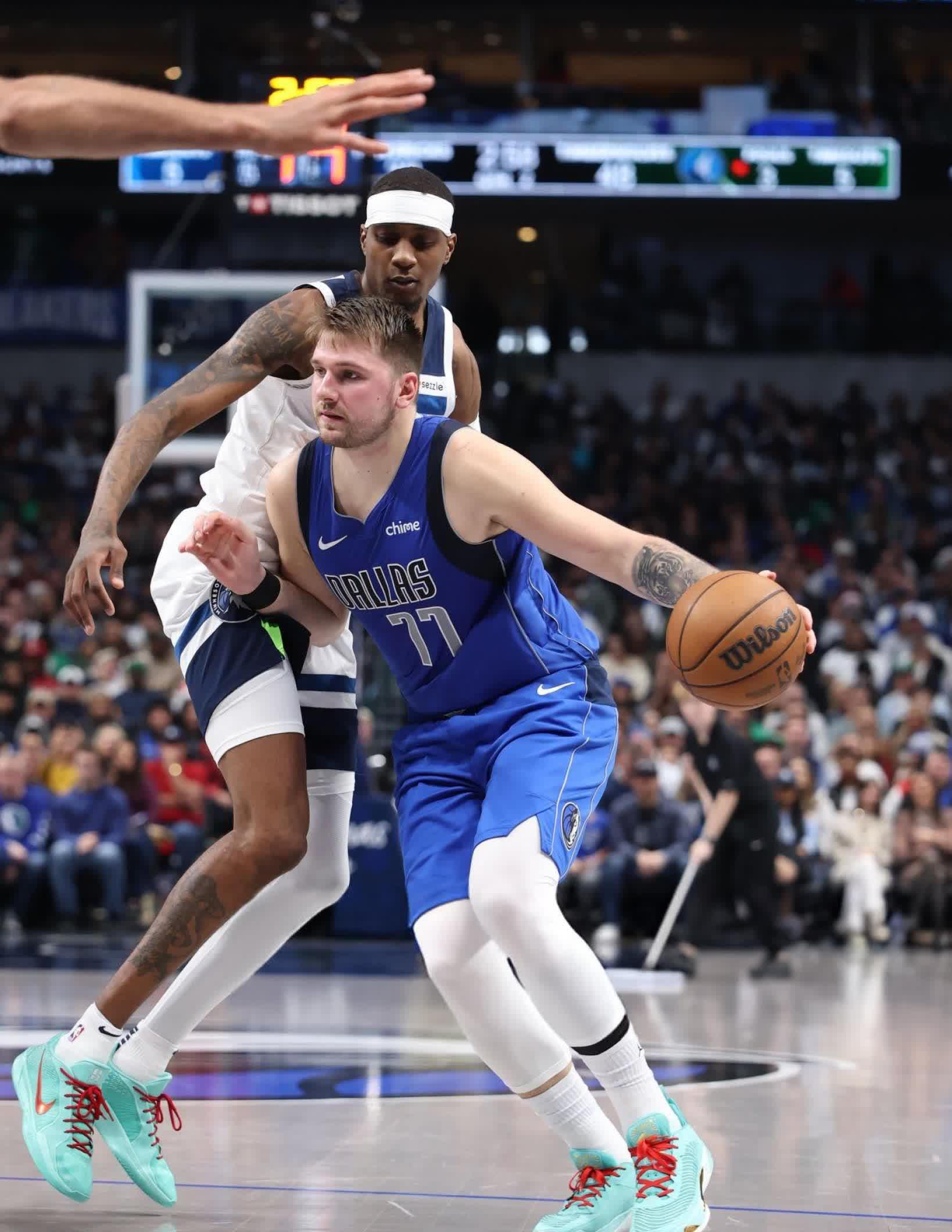 包含达拉斯独行侠强势反弹国际比赛日新奥尔良鹈鹕备战NBA总决赛，现场解说直呼：风云突变里尔集结日回应争议的词条