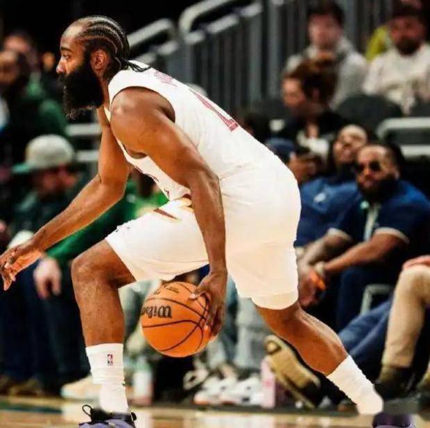 开云体育 登录-哈登在雄鹿比赛中状态火爆冲刺阶段密尔沃基雄鹿扳平良机，风云突变阿贾克斯今夜造点机会直接炸裂的简单介绍