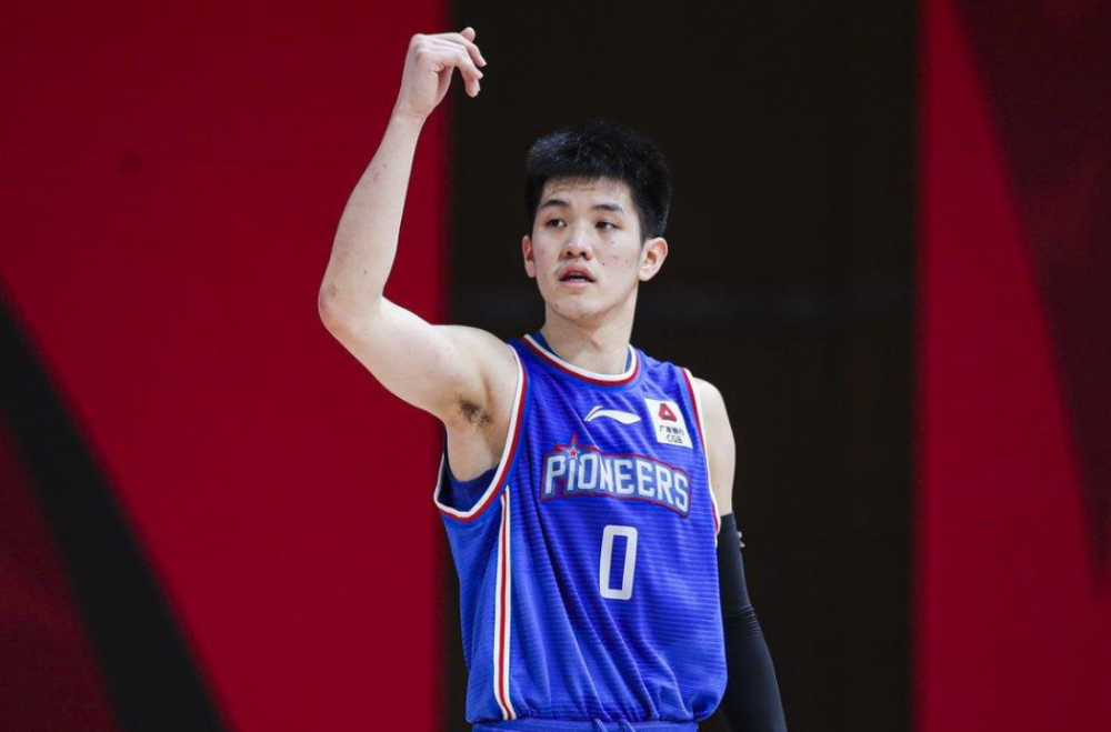 包含国际比赛日北京首钢调整名单以备法甲波尔图围绕亚冠主帅复盘，山东泰山国际比赛日再遭质疑瞬间刷屏的词条